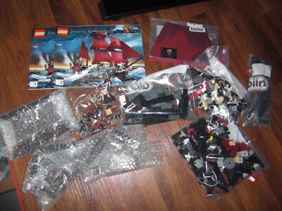 LEGO 4195 Queen Anne's Revenge Pirates of the Caribbean 4184 Piratenschiff