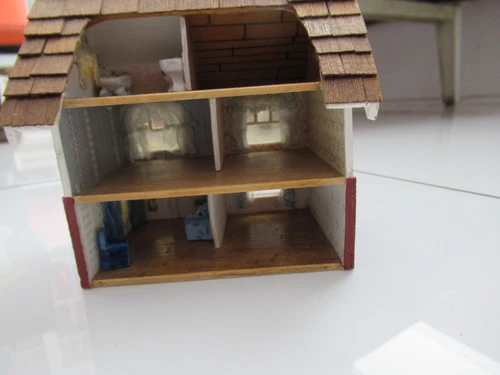 1960-70s  Vtg MINATURE Dollhouse Handmade Sturdy Made in Florida  ESTATE SALE!
