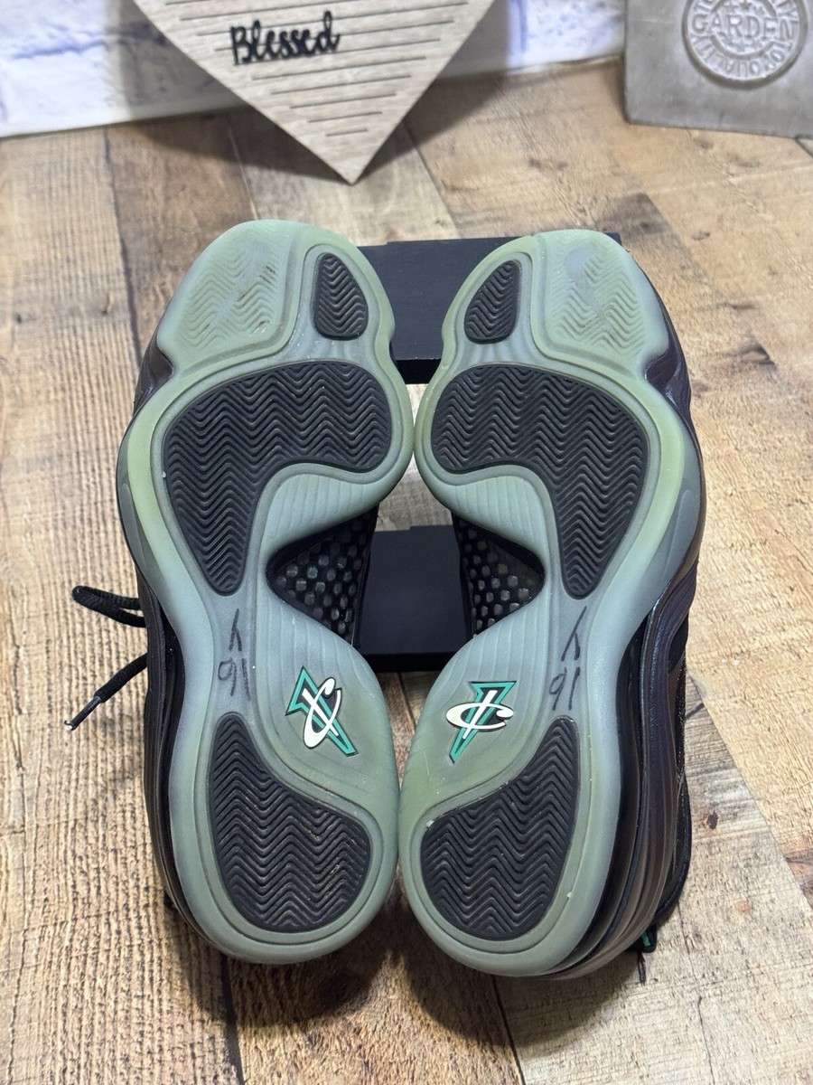 Size 10.5M - Nike Air Penny 5 Invisibility Cloak, pre-owned  display picture 3