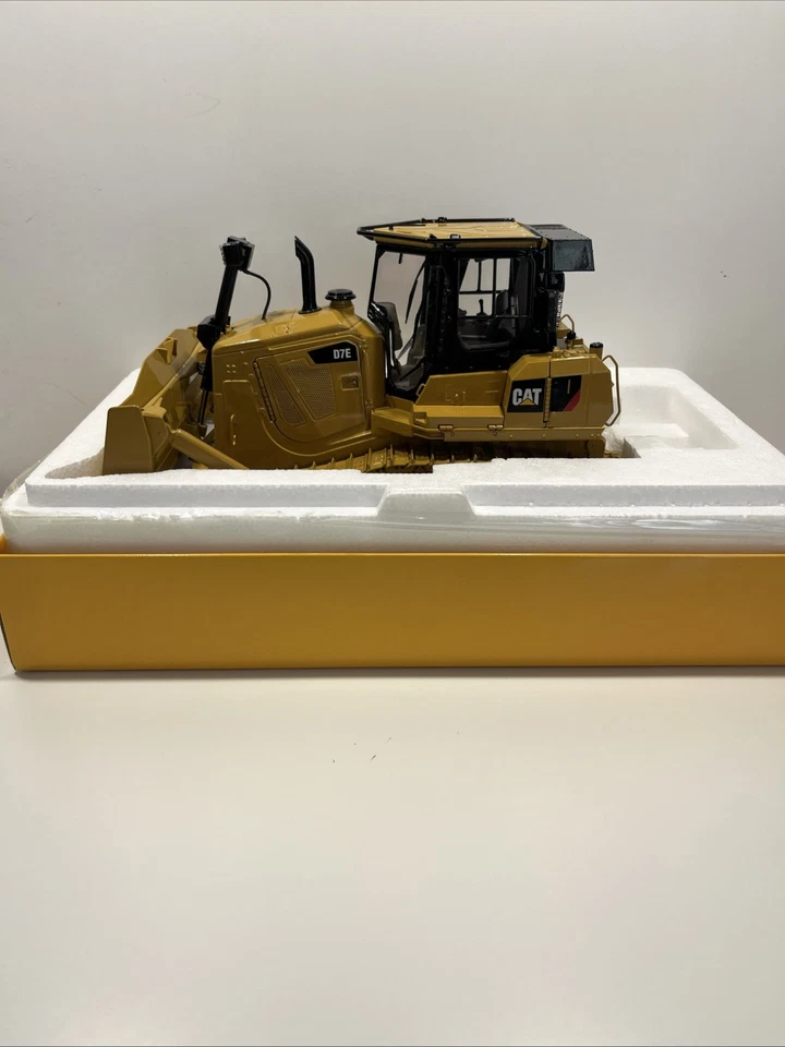 CATERPILLAR D-7E BULLDOZER TRACK TYPE TRACTOR WITH DRAWBAR BY CCM - Image 4 of 4