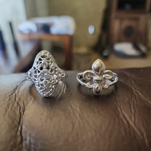 RS Covenant Rings Lot of 2  fluer de lis sz 9 and webbed sparkle sz 10