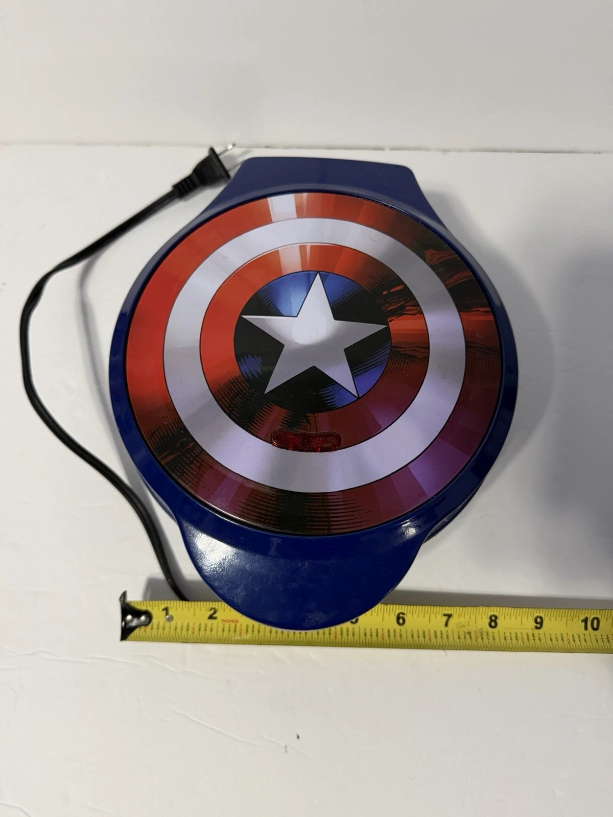 Marvel Captain America 7" Waffle Maker MVA-278 Used Works Well