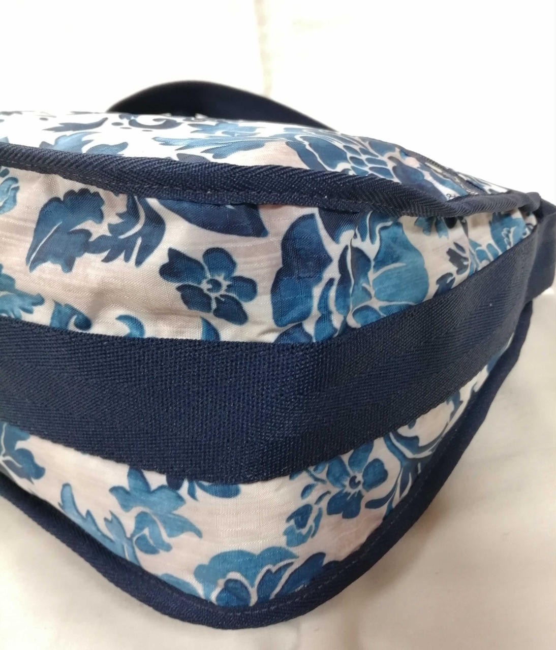 Flower Damask Pattern Shoulder Bag Lesportsac Mod… - image 7