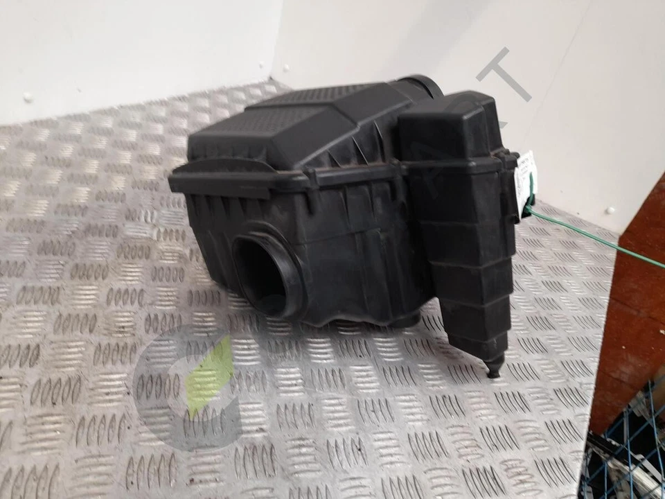 LAND ROVER DISCOVERY Air Cleaner/Box LR4 PHB500182 - Image 4 of 4