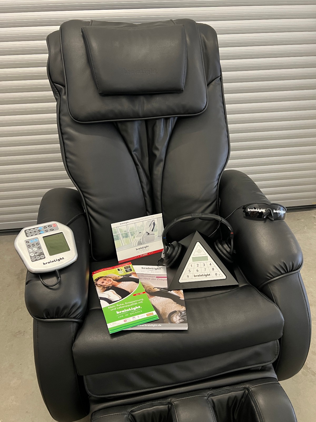 brainLight Shiatsu Gravity Plus Profi Massagesessel & Synchro Pro Rechnung MwSt