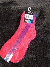 Snugadoo Too "Super Soft" Fluffy Red with Sparkles Socks