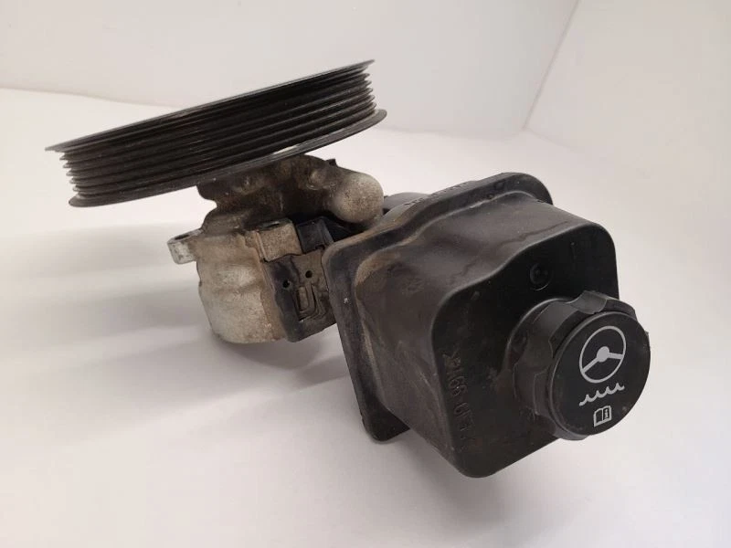 Bomba de dirección asistida Buick Rainier 2004-2007 15868707 Foto 2 de 4