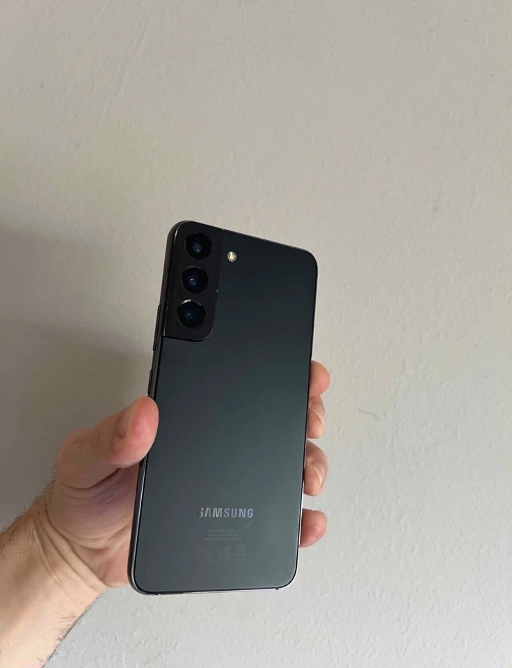 Samsung Galaxy S22 · 128GB, foto 1 di 4