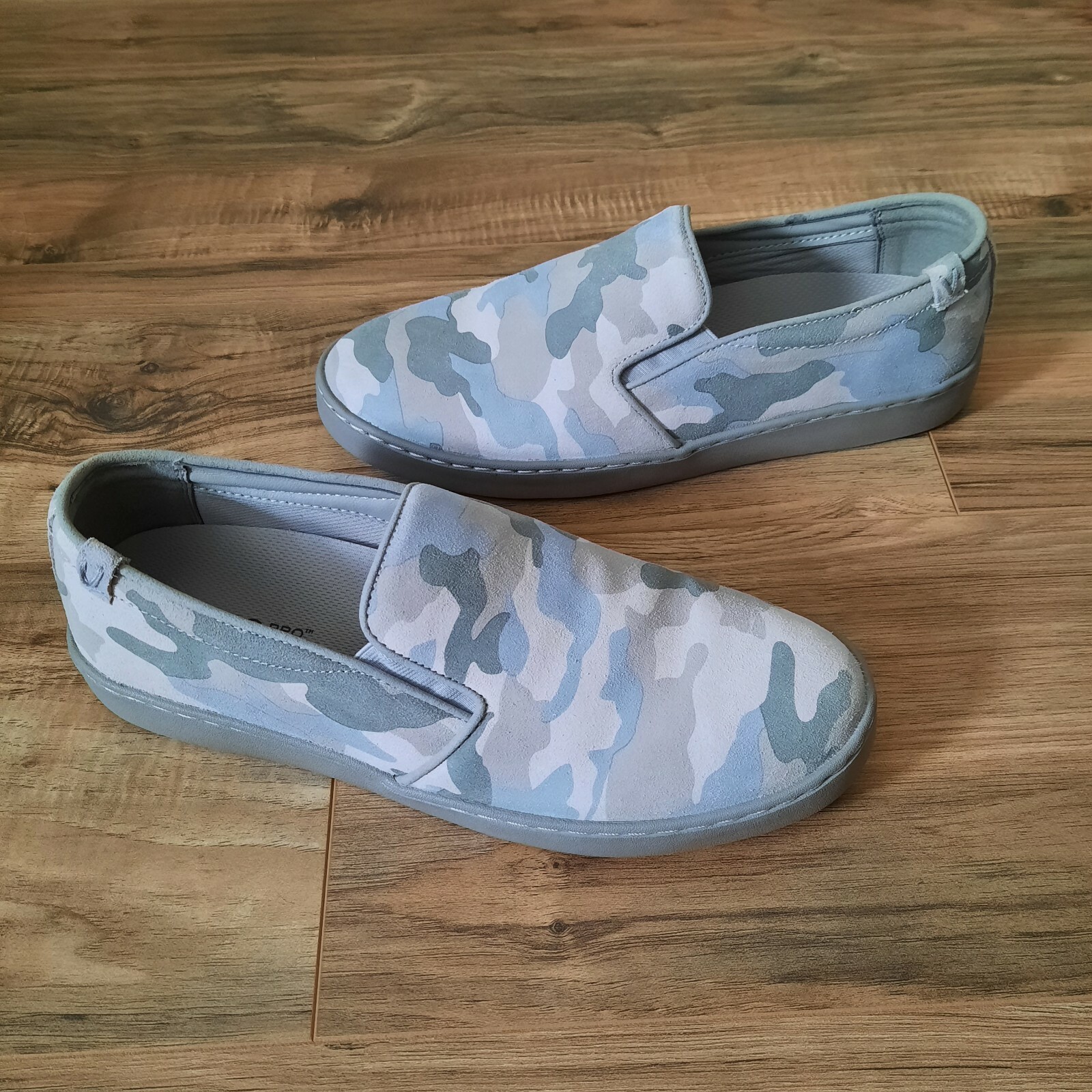 vionic camo shoes
