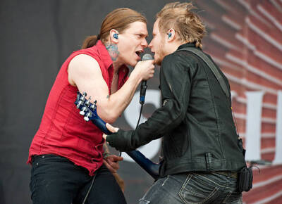 Brent Smith Zach Myers of American rock band Shinedown live onstag- Old Photo 4