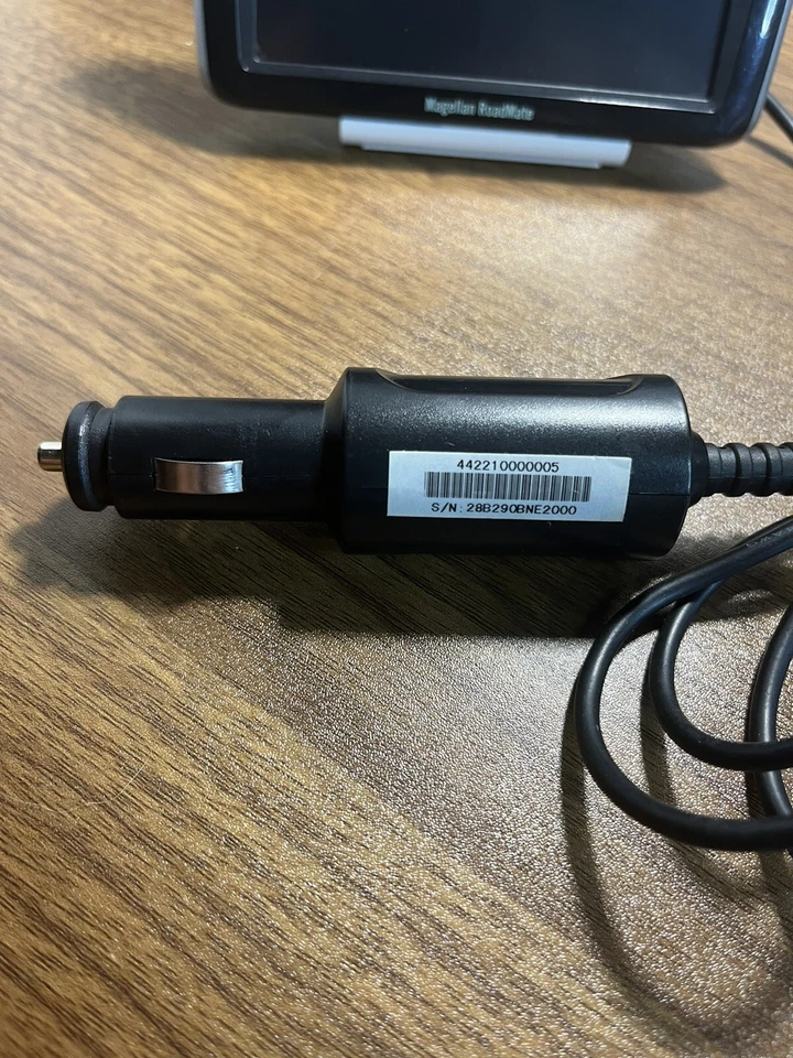 Magellan Roadmate 3120-MU Car GPS Navigation 4.7" big Screen Bundled w/ Charger - Image 4 of 4