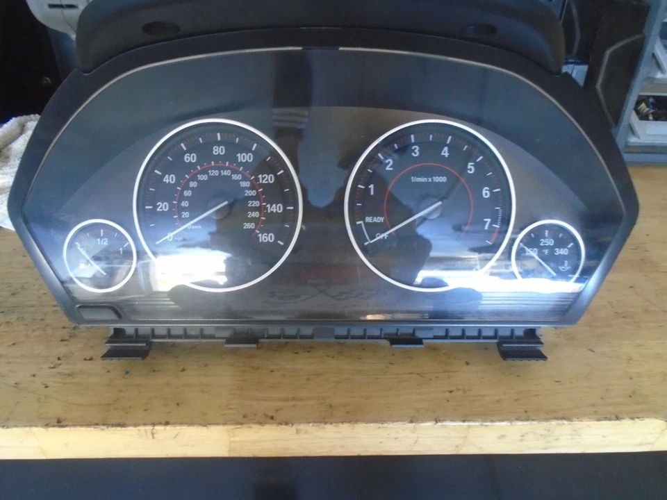 Cuadro de instrumentos velocímetro delantero BMW F30 328I N20 2012-2015 OEM 9232895 Foto 2 de 4