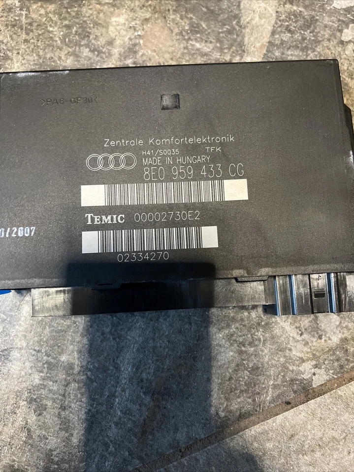 AUDI A4 2005-2008 CARROCERÍA MÓDULO DE CONTROL CONFORT BCM P/N: 8E0 959 433 CG OEM Foto 2 de 4