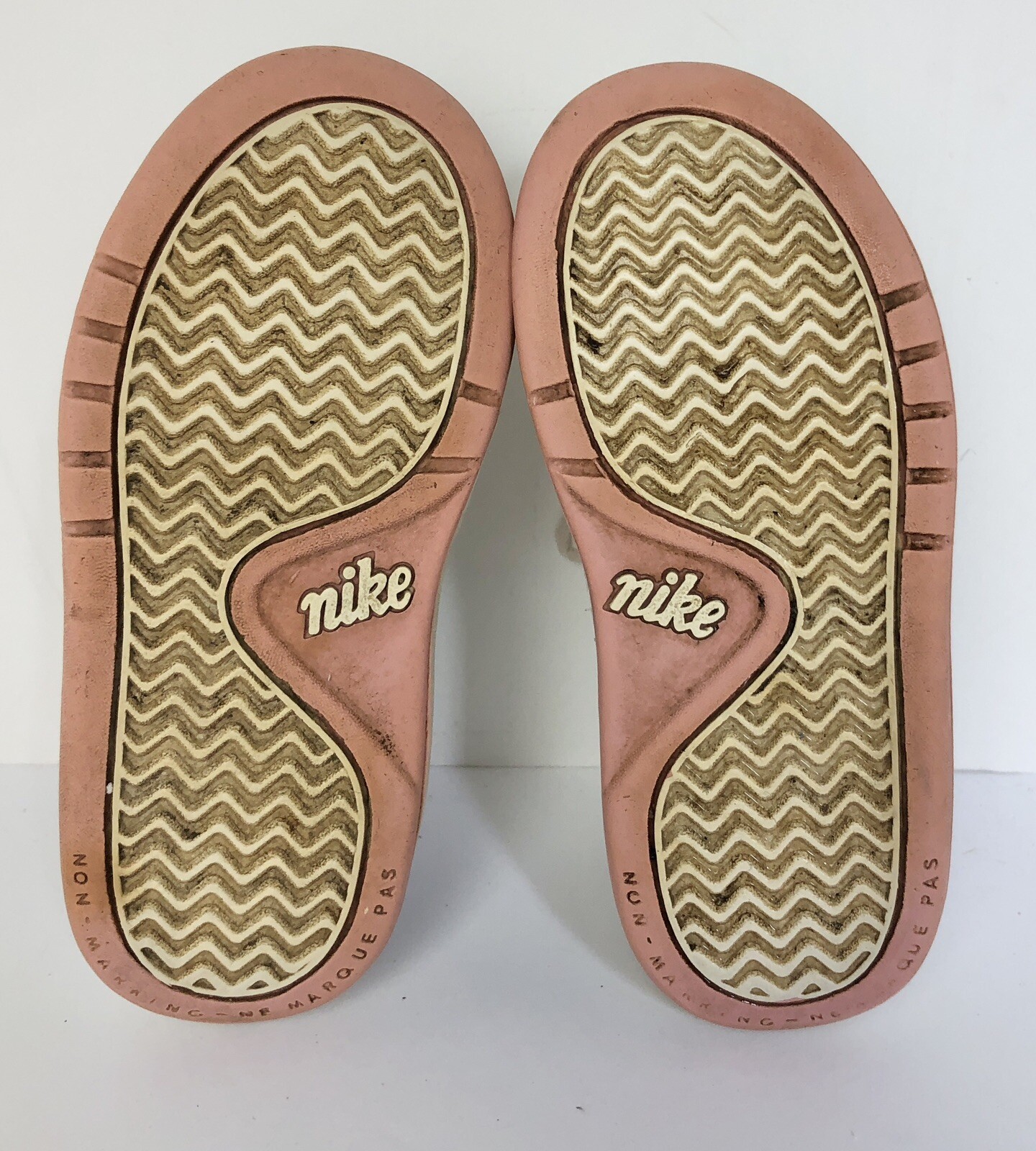 Nike size 10c Toddler Girls' Running Shoe Lace-Up White W/Pink Swoosh Some Wear thumbnail 9