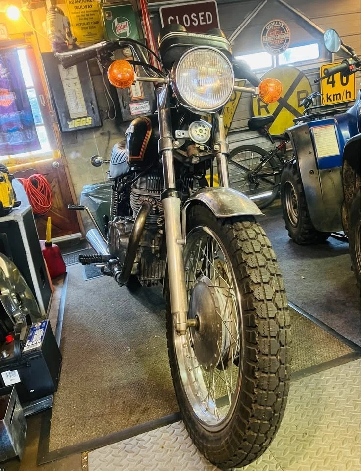 Honda: CB - Image 3 of 4