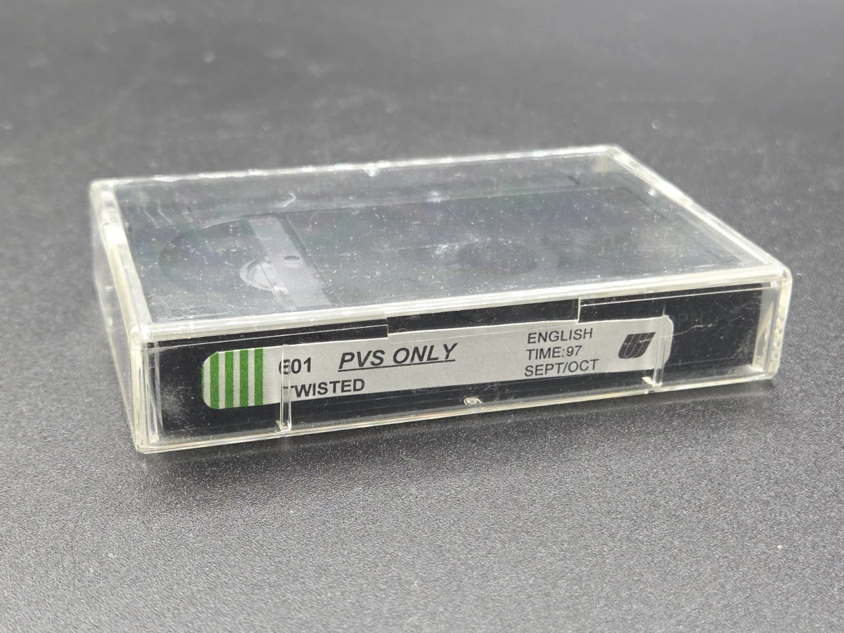 United Airlines In-Flight Movie Entertainment 8mm Tape - Twisted - 画像1/2