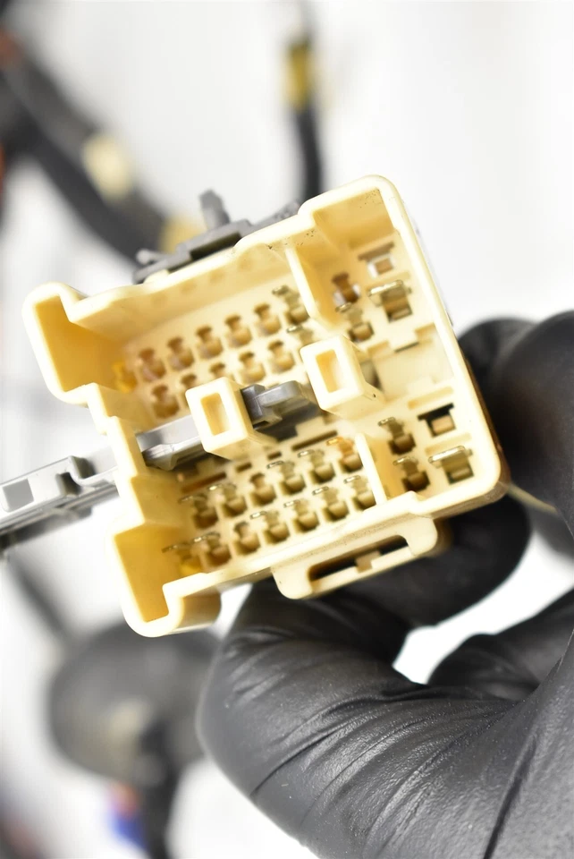 Arnés de cableado trasero Mazda MX-5 Miata 2001 NC73-67-050B OEM 01 Foto 4 de 4