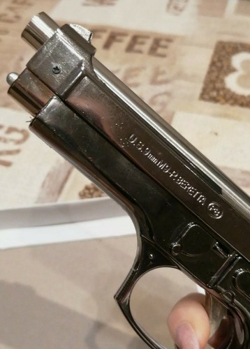 Feuerzeug Pistole Beretta Deko Replica 1 zu 1 Sturmfeuerzeug NEU&OVP!! - Bild 4 von 5