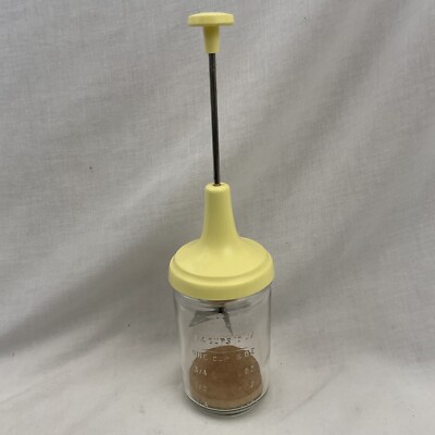 Vintage ACME Food Nut Chopper Dicer Stainless Steel Blade Wood Disc Yellow 12oz
