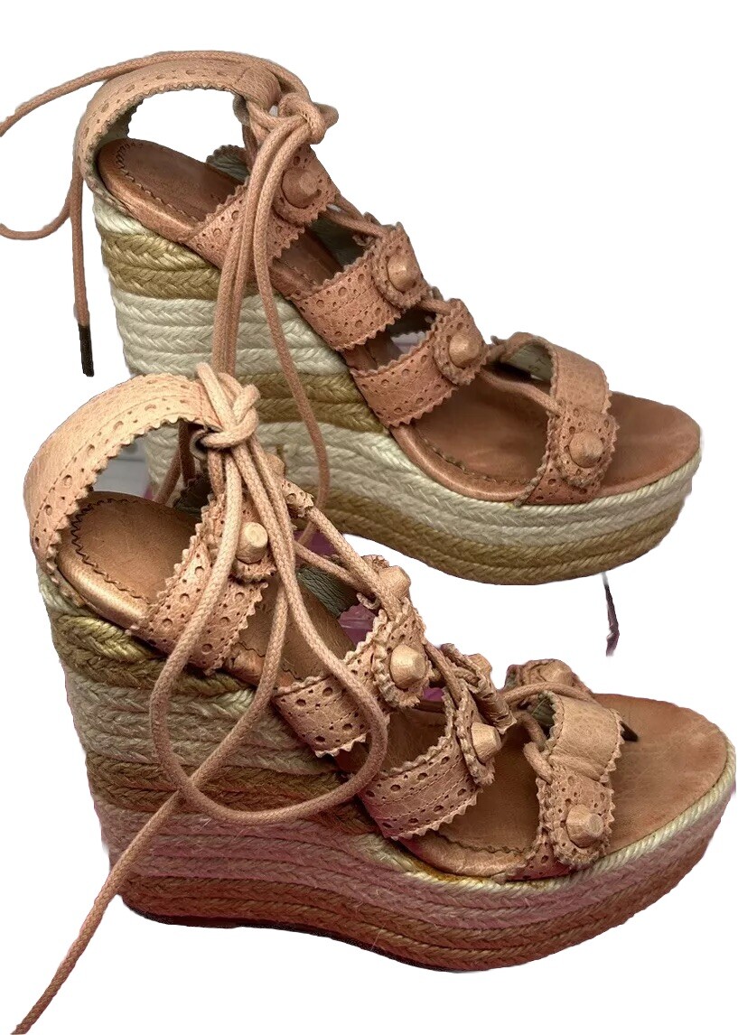 Sandalias de cuña alpargata a rayas de cuero con tachuelas Balenciaga Paris, talla 7