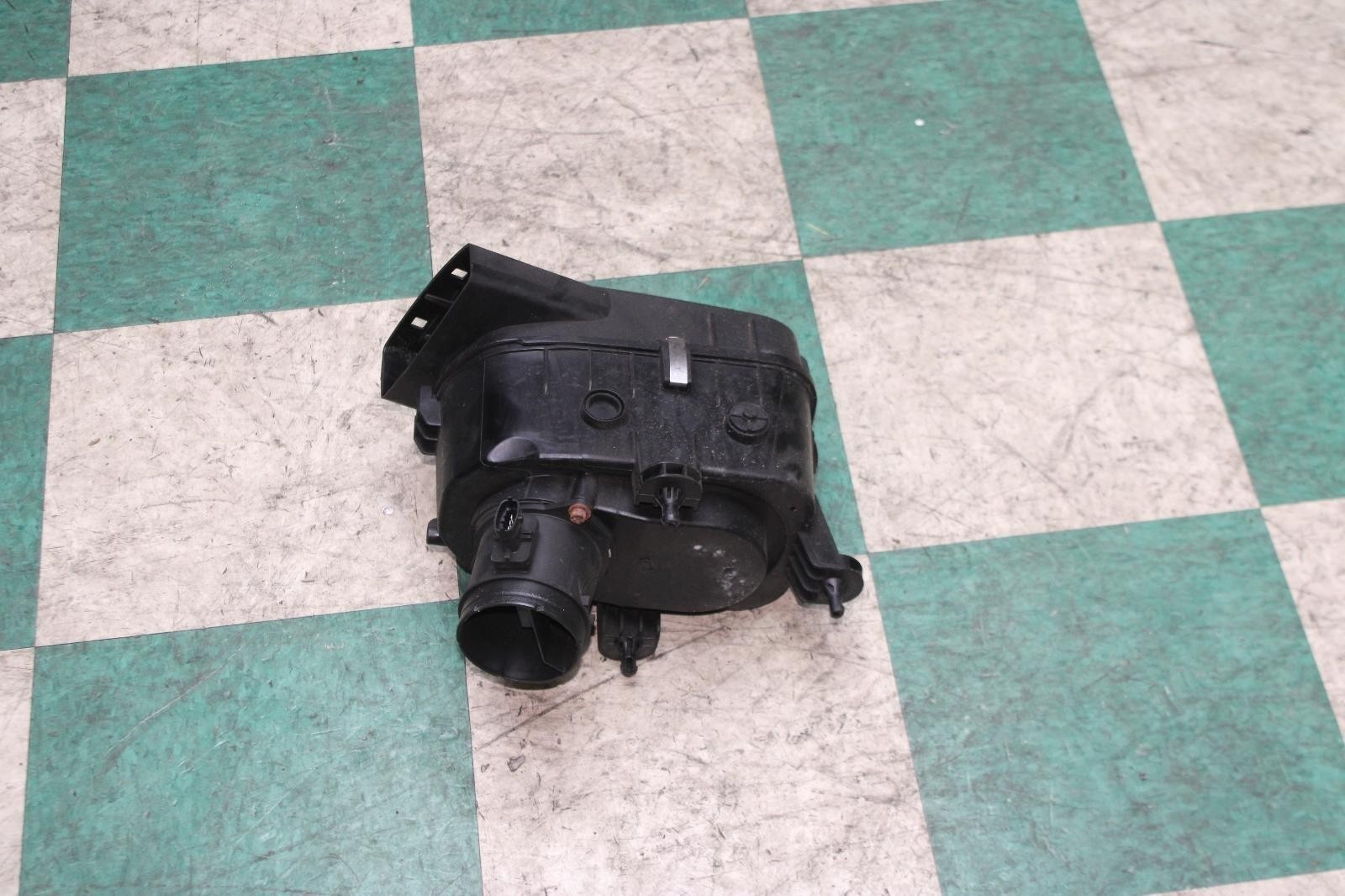 Maserati Quattroporte 2014-2017 Left Air box top