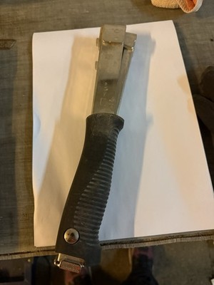Rapid R11 Pro Hammertacker Schlagtaker für Typ 140 Klammern (6-12 mm) 