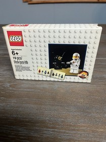 LEGO Classic Minifigures Sets: 5002812 6122723 6153660 Pirate Astronaut Knight 