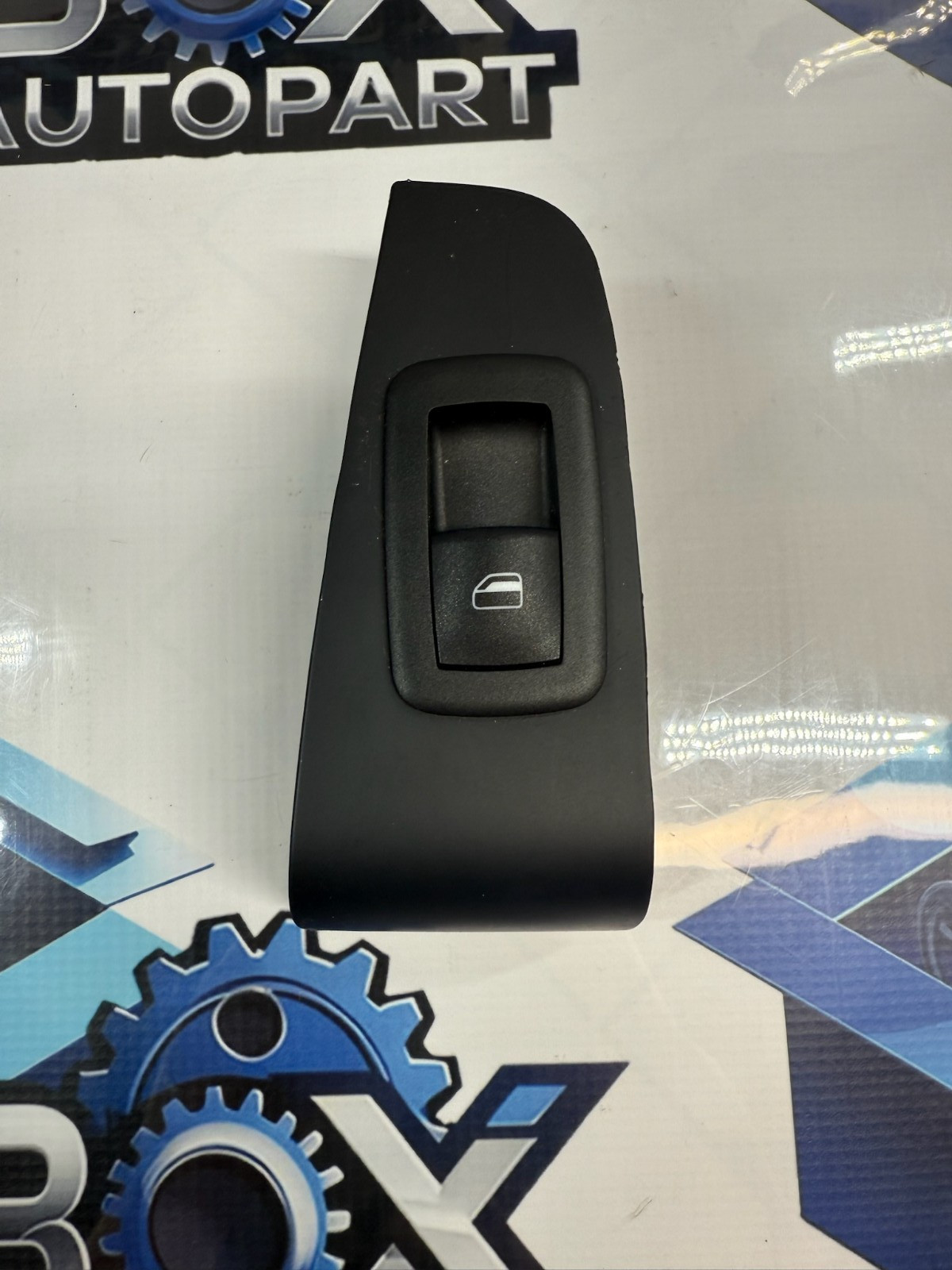 2013-2016 Dodge Dart Rear Right ide Window Switch 1VZ01TRMAA OEM