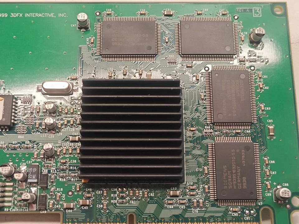 Vintage 3Dfx AGP Card Voodoo3 Velocity 100 ( 210-0380-001 ) 8 MB RAM + Heatsink - Image 3 of 4
