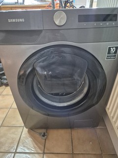 Samsung Washing Machine with Ecobubble 9kg in Graphite Working Perfectly