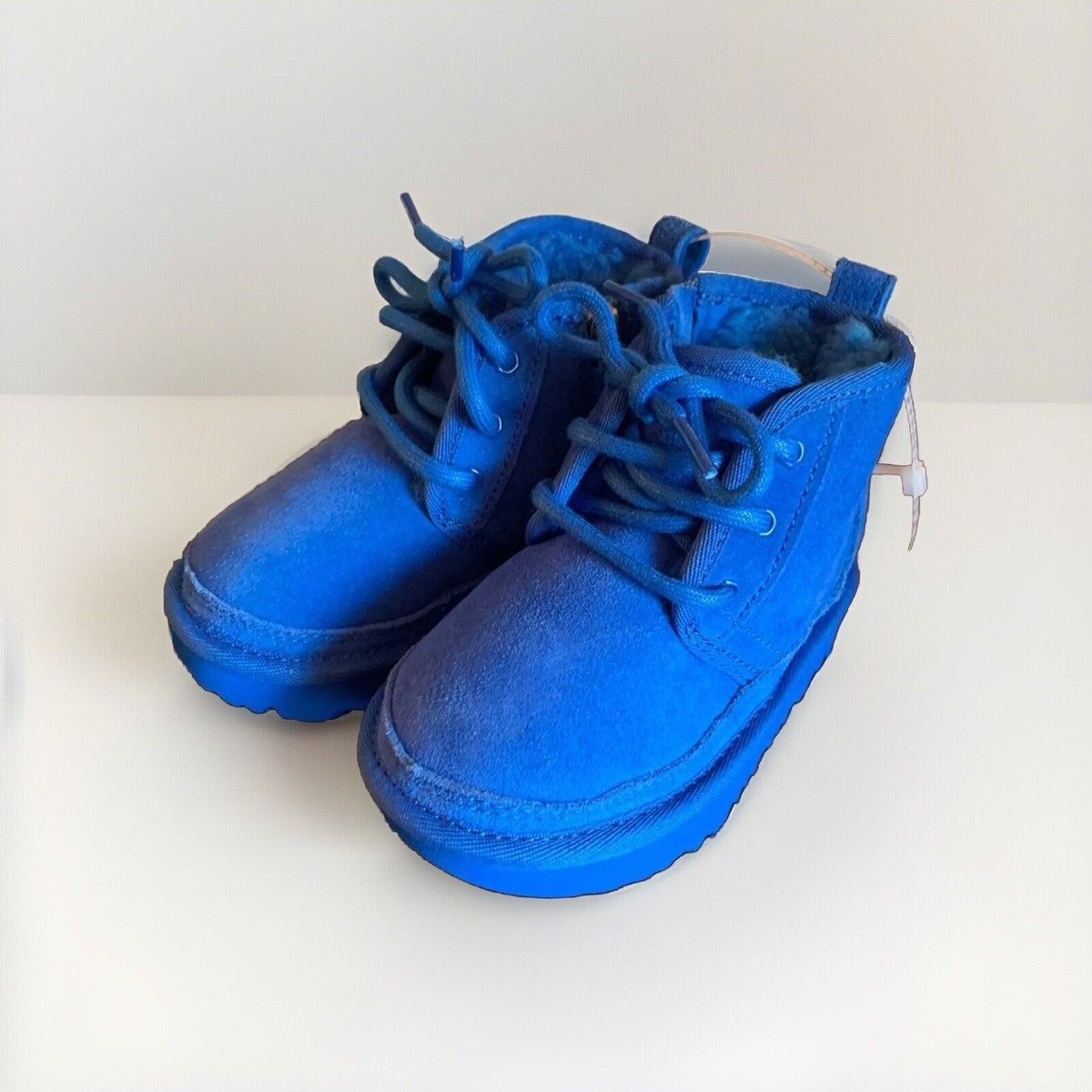 UGG NEW Unisex Neumel II Boots Toddler Size 7 Chukka Boot  display picture 1