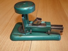 Ancienne agrafeuse JAKYNEUF 60