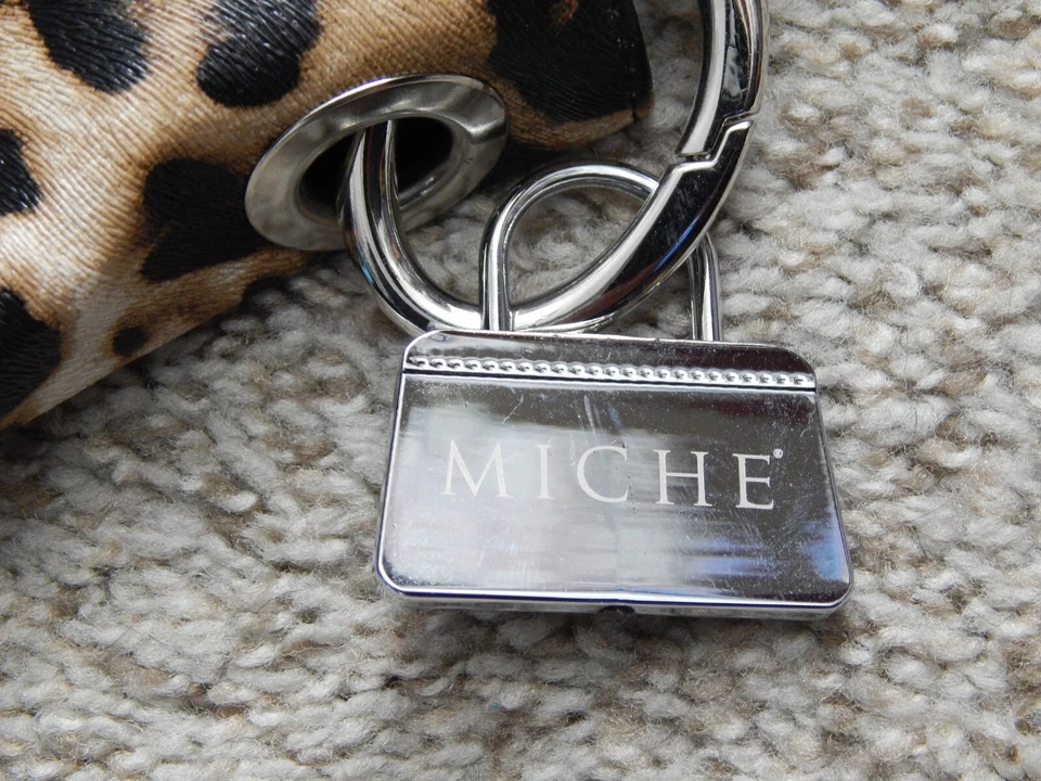 MICHE TEREASA WOMEN'S PURSE SHELL CHARM SET SHOULDER BAG FAUX LEATHER LEOPARD - Image 2 of 4