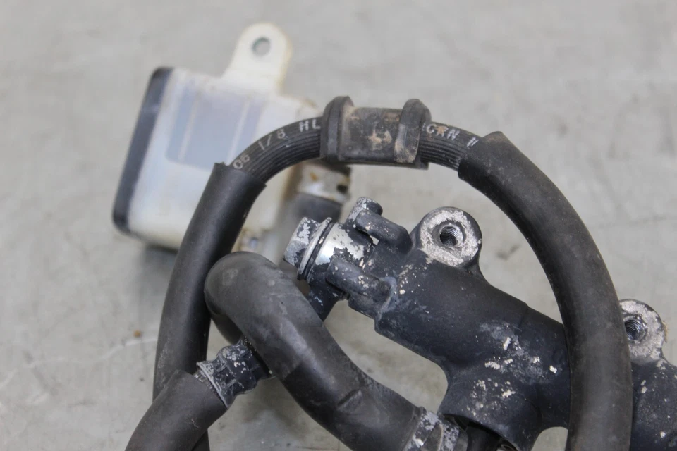 Suzuki GSXR750 GSXR 750 600 2006 2007 OEM depósito de cilindro maestro de freno trasero Foto 2 de 4