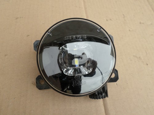 Valeo Peugeot 3008 Citroen C4 Nebelscheinwerfer rechts 9826960480