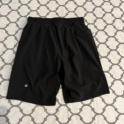 Lululemon T.H.E. Short Lined Men s Small 9  Black Athletic Stretch Comfort