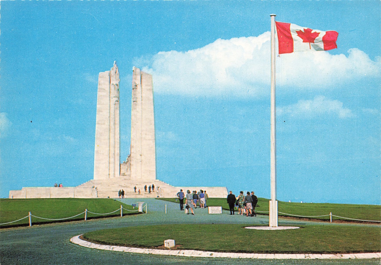 62 VIMY LE MEMORIAL CANADIEN eBay