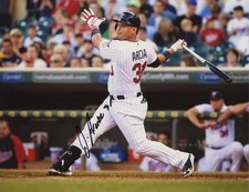 OSWALDO ARCIA MINNESOTA TWINS SIGNED 8X10 W/COA 