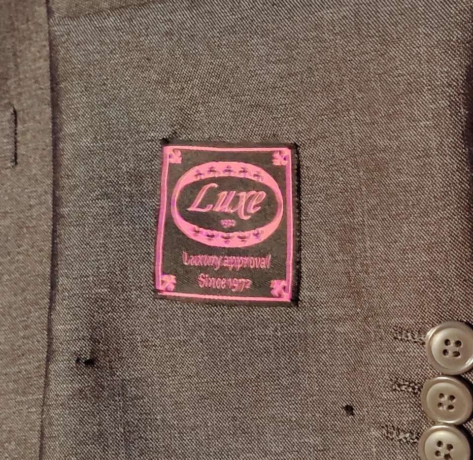 Sophisticated Men's Suit - Slate Gray, Silver, and Laveneder Ensemble - 36R(Sm) - Image 4 of 4