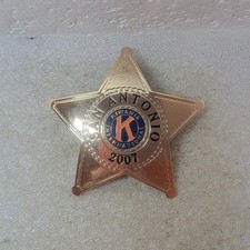 Kiwanis International Lapel Pin San Antonio 2007 Gold-Tone 2 Clutch