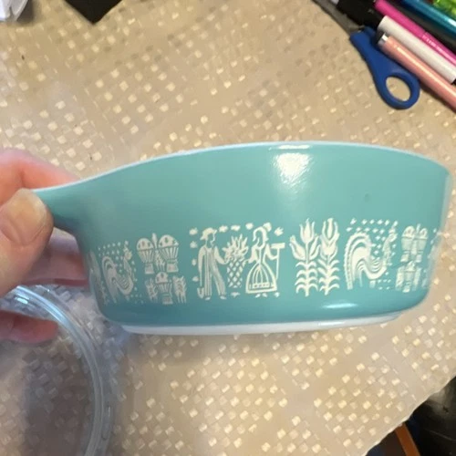 Collectible Pyrex Amish Butterprint Turquoise Glass Dish with Lid, Vintage