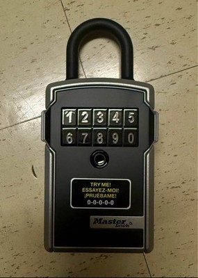 Master Lock 5440EC Bluetooth Portable Lock Box