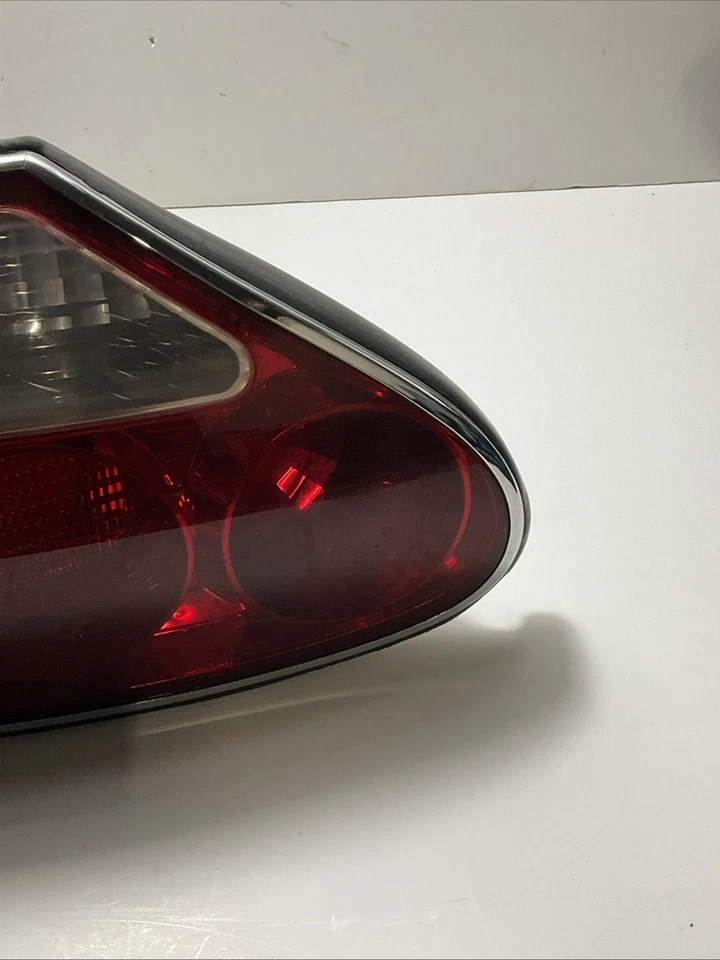 Conjunto de luz trasera exterior lado conductor izquierdo Jaguar XK8 XKR 2001-2006 FABRICANTE DE EQUIPOS ORIGINALES *NOTA Foto 2 de 4