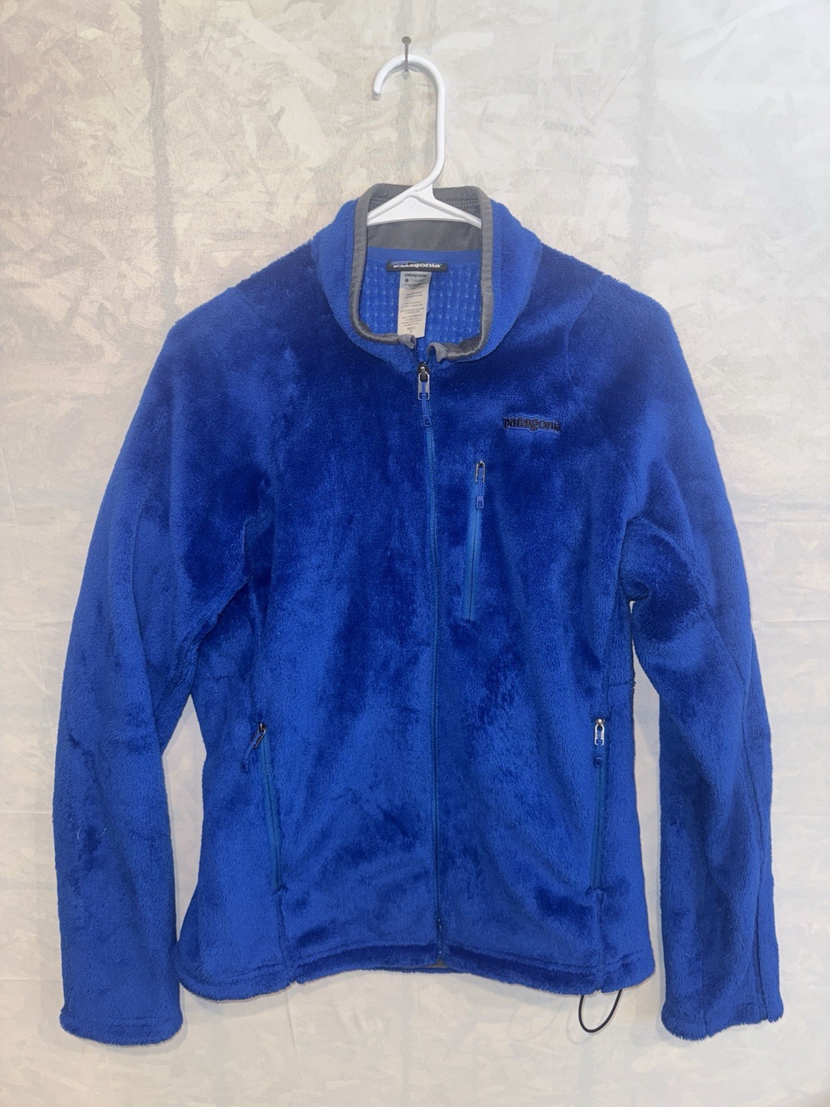 Patagonia Blue Fleece Jacket with Zippered Pockets for Men