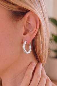 Authentic White Gold Plated Fluted Textured Open C Lever Back Hoop Earrings 0.93