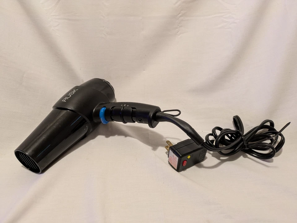 Secador de pelo RUSK 125/250 1900W modelo IRE558 con frío 2 velocidades (AA8) Foto 2 de 3