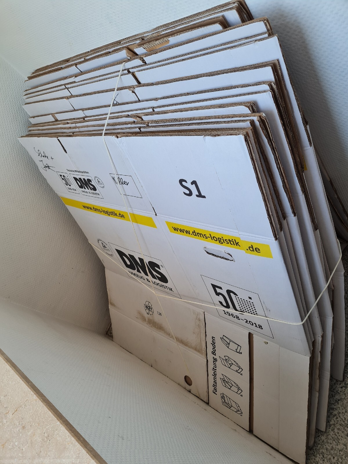 Spannende Ebay Kleinanzeigen Umzugskartons Bild