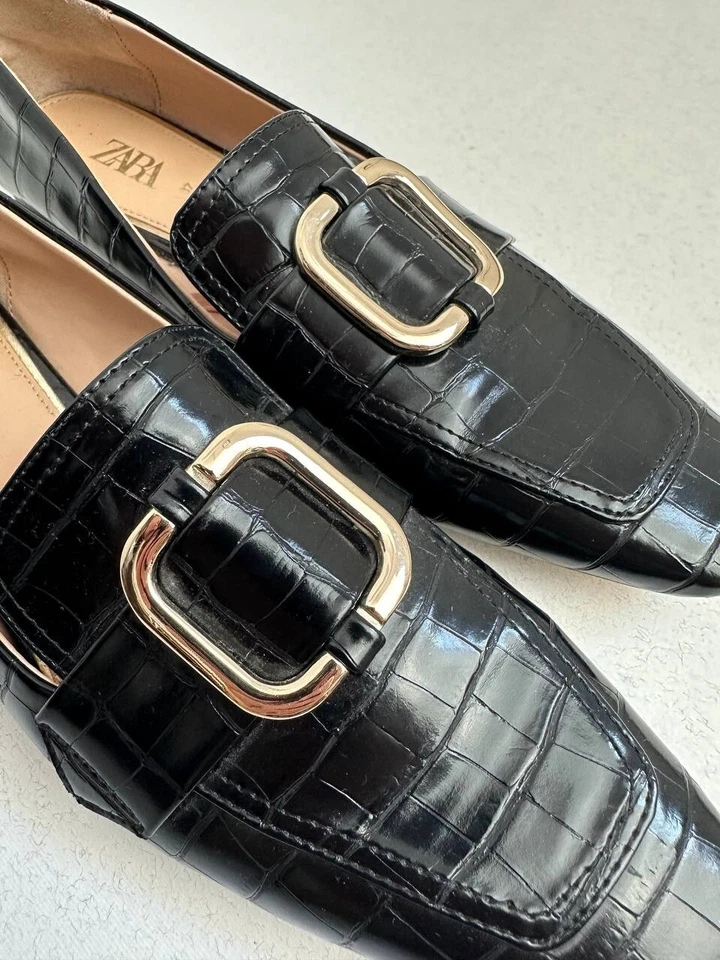 Zapatos mocasines planos ZARA para mujer negros cocodrilo en relieve punta semi puntiaguda 37 Foto 3 de 4