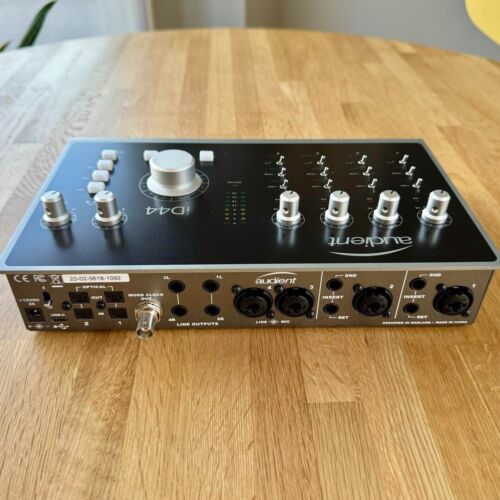 Audient iD44 MKII Free Shipping From Japan - Picture 3 of 4