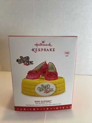 Ruby Slippers 2016 Hallmark Wizard of Oz Ornament Magic Light Glitter Red Shoes 